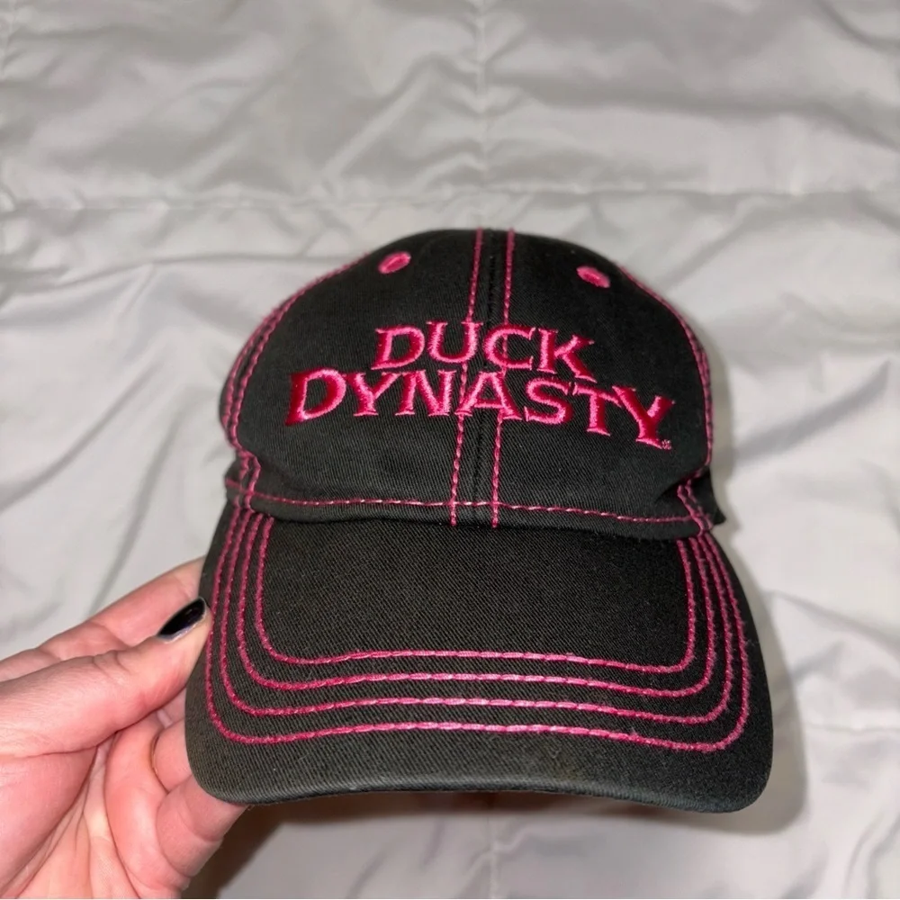 Duck Dynasty Hat Pink Black Mesh SnapBack Paramount Outdoors